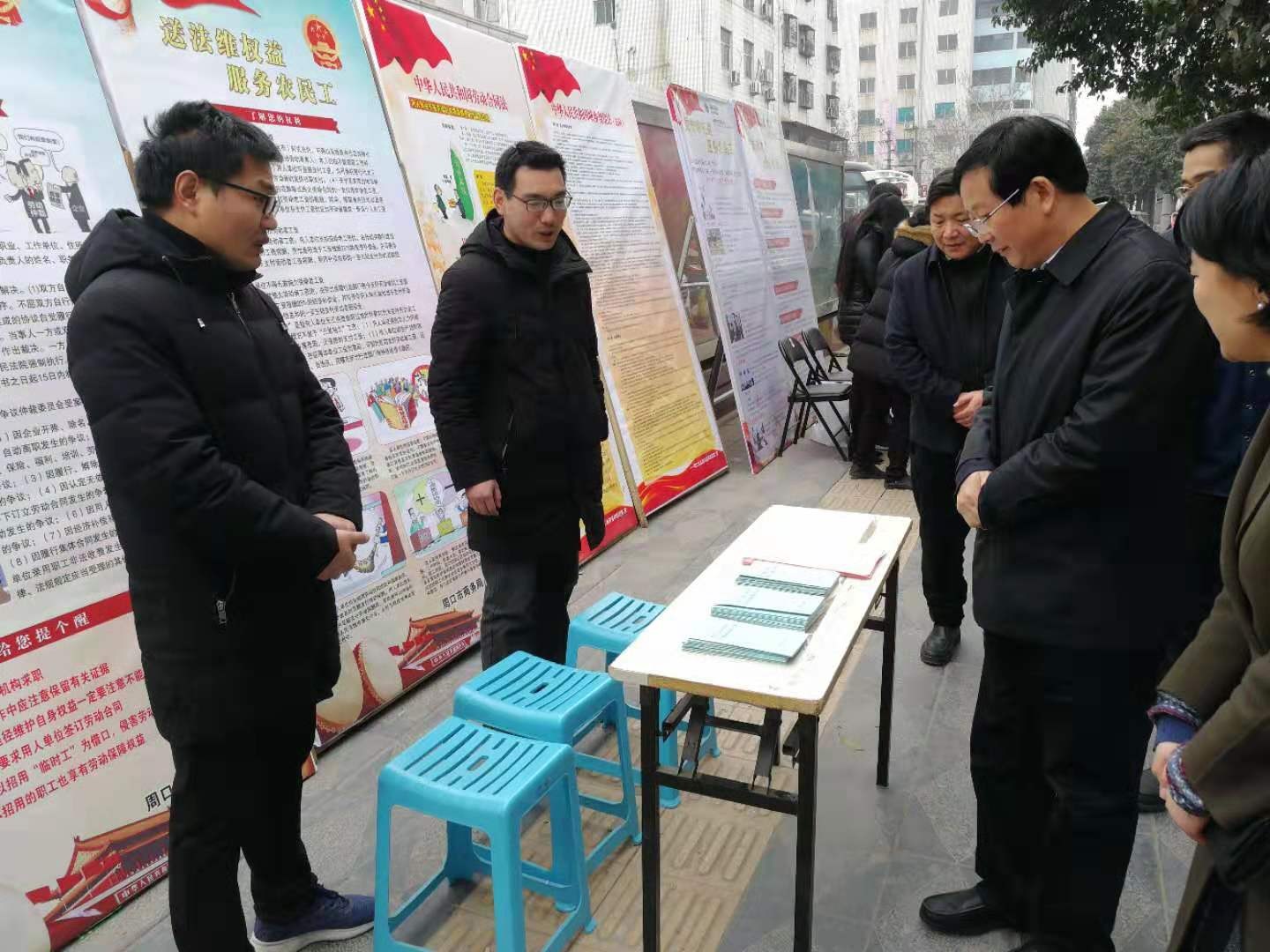 服务农民工.jpg