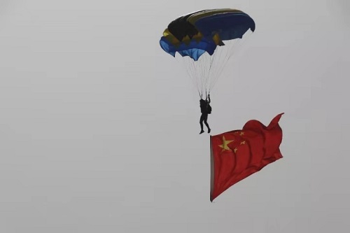 周口西华通用机场首航式举行5.jpg