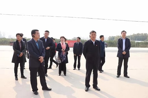 田庆杰带领西华县政府领导班子成员到杜岗会师纪念馆开展“不忘初心、牢记使命”主题教育参观学习活动1.jpg