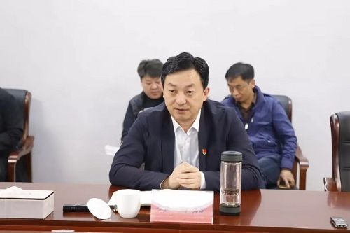 林鸿嘉会见深圳市雄毅华绝缘材料有限公司董事长吴财坤一行2.jpg