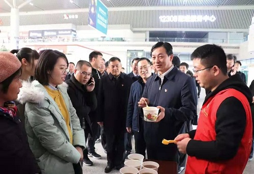 郑阜高铁西华站首发式举行 林鸿嘉宣布西华高铁站启用8.jpg