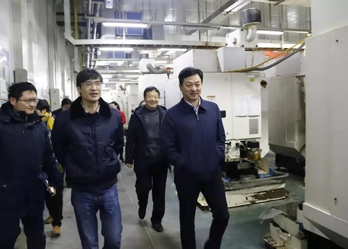 杭州耕德到西华县洽谈推进华为手机生产项目 林鸿嘉主持考察洽谈活动2.jpg