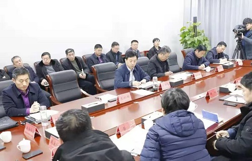 杭州耕德到西华县洽谈推进华为手机生产项目 林鸿嘉主持考察洽谈活动3.jpg