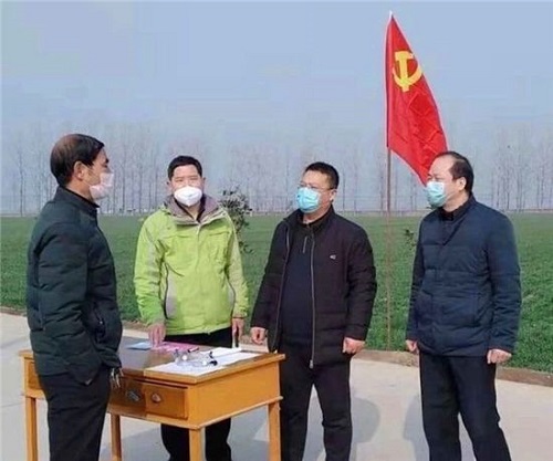 西华：驻村干部化身“五大员” 谱写奉献担当抗疫战歌1.jpg
