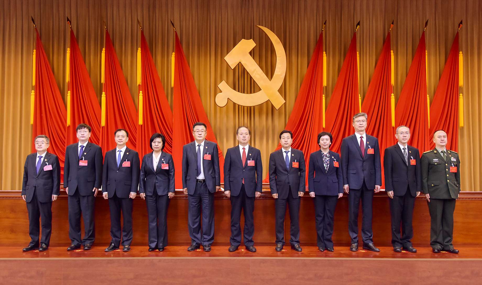 新当选的中共周口市第五届委员会常务委员会委员